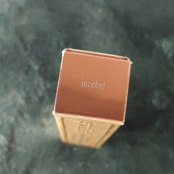 Stila liquid eyeshadow (jezebel) - Picture 3 of 6
